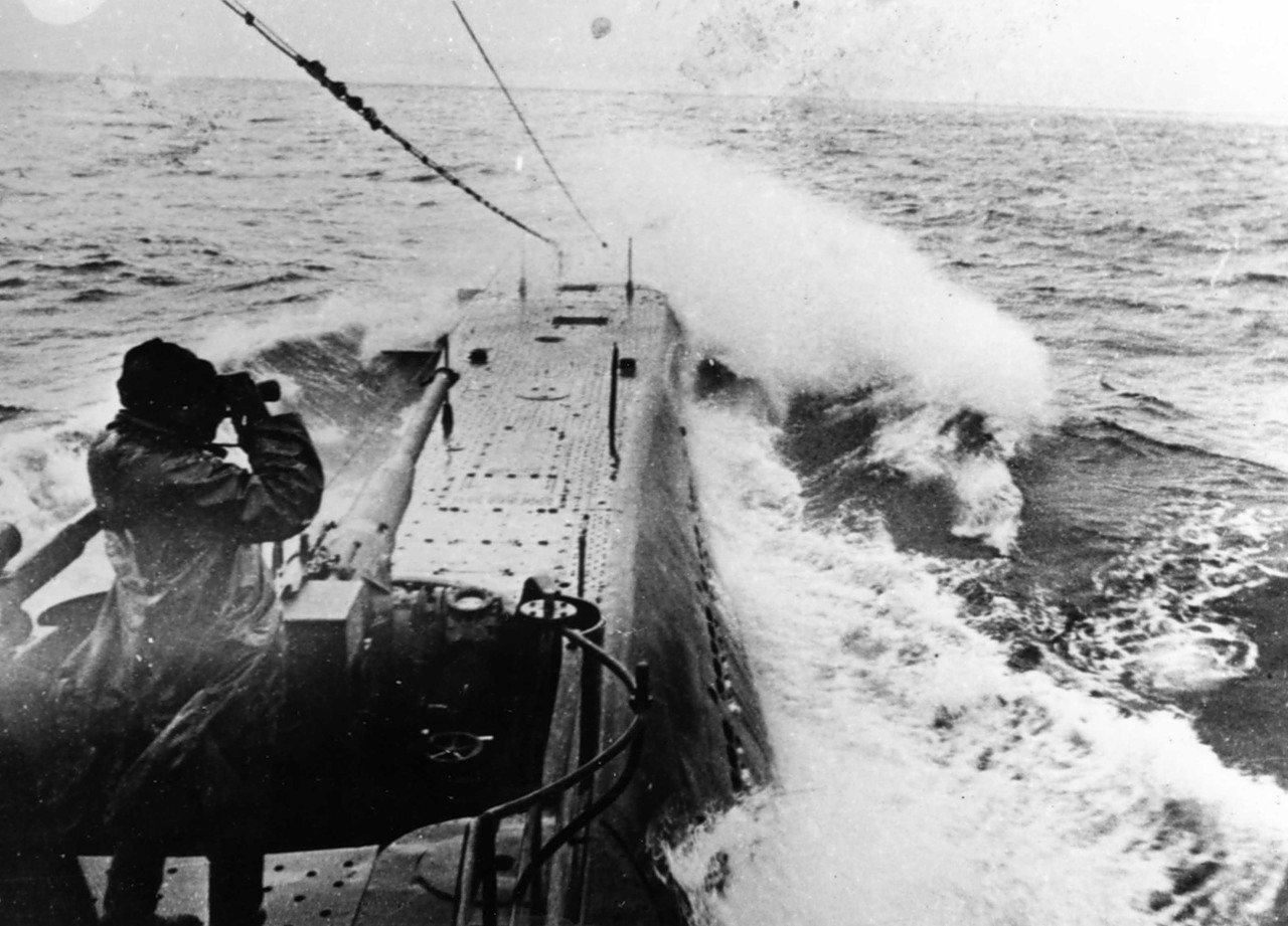 Советская подводная лодка типа «К» в боевом походе.jpeg