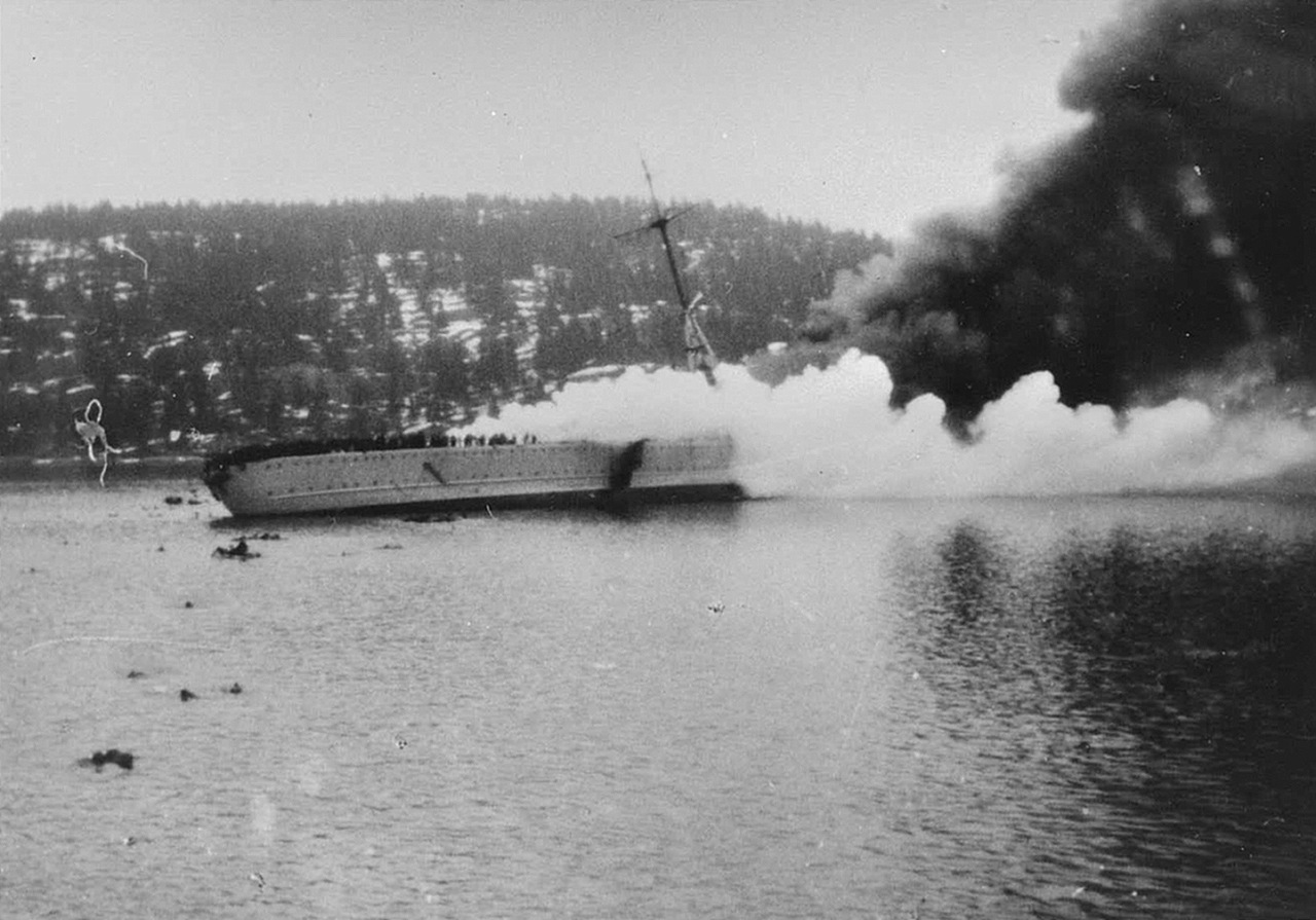 German heavy cruiser Blücher 9th April 1940..jpg