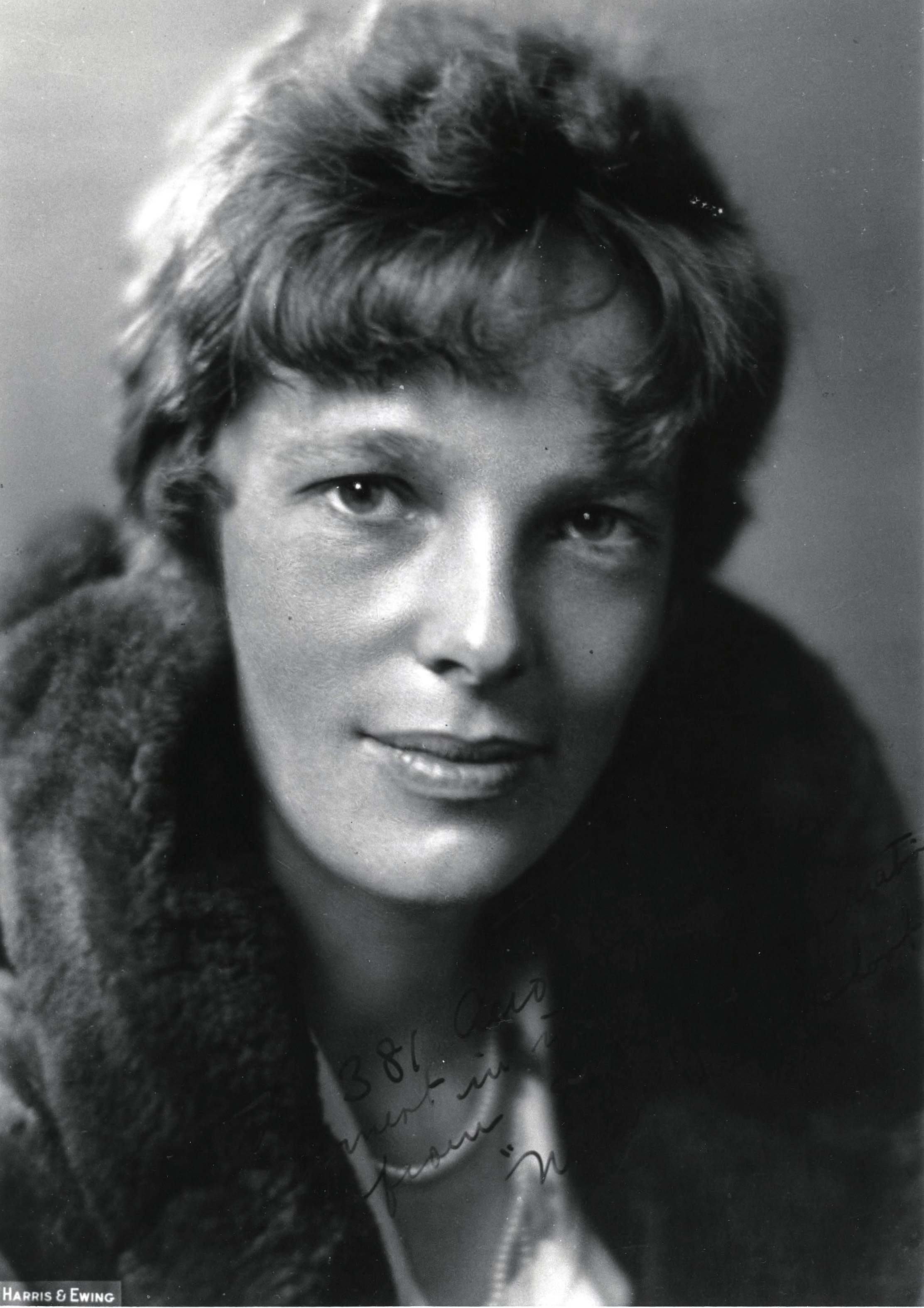 Amelia Earhart 1.jpg
