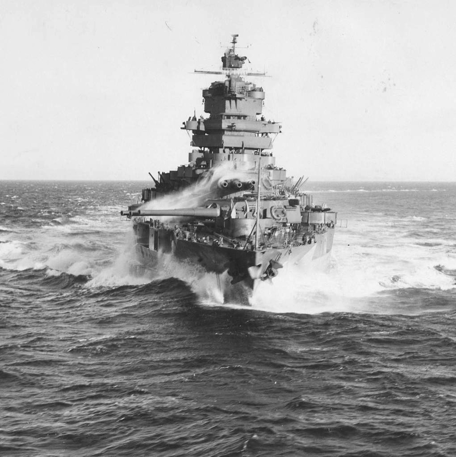 BB USS New Mexico 1944.jpg