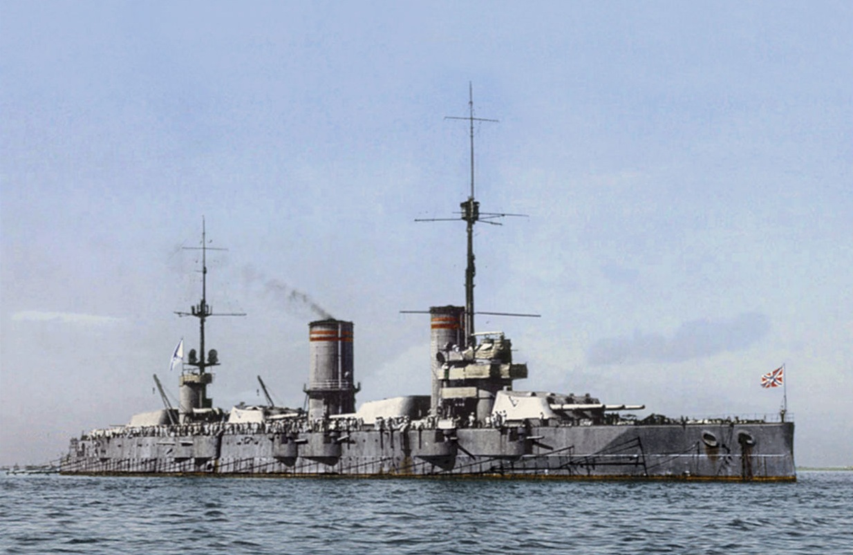 Russian Battleship 'Gangut', 1915.jpg
