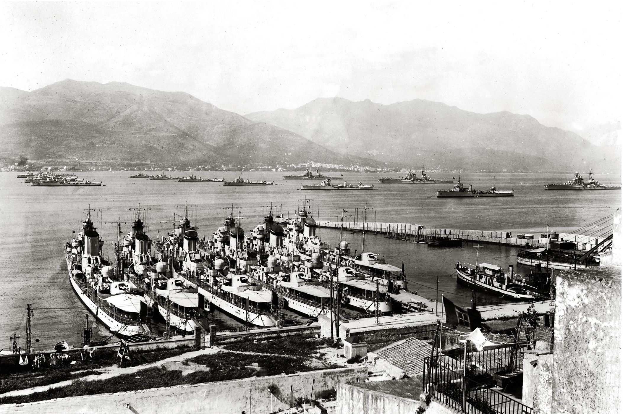 флот в Гаэте 1935г.jpg
