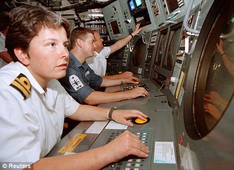 1337854189_287966d1310310319-women-will-able-serve-submarines-article-2013097-000abd0f00000258-874_468x340.jpg