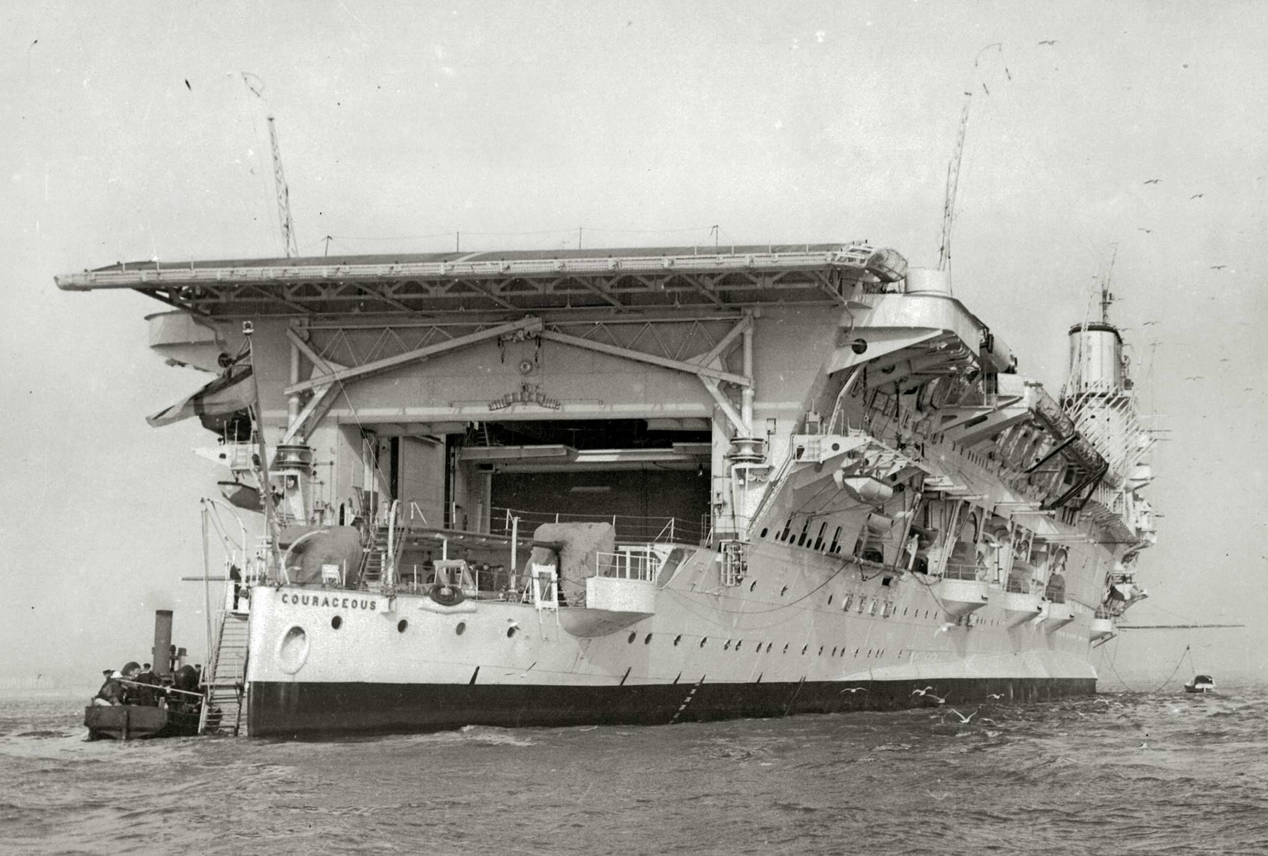 HMS COURAGEOUS_thumb.jpg