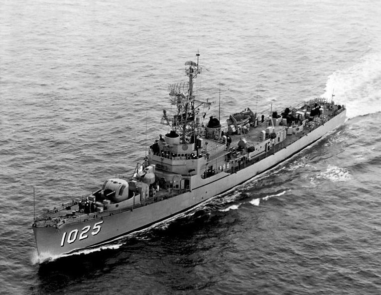 USS Bauer (DE-1025).jpg