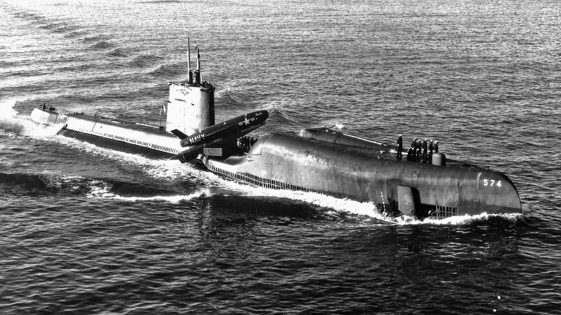 USS Grayback (SSG-574) - 1.jpg