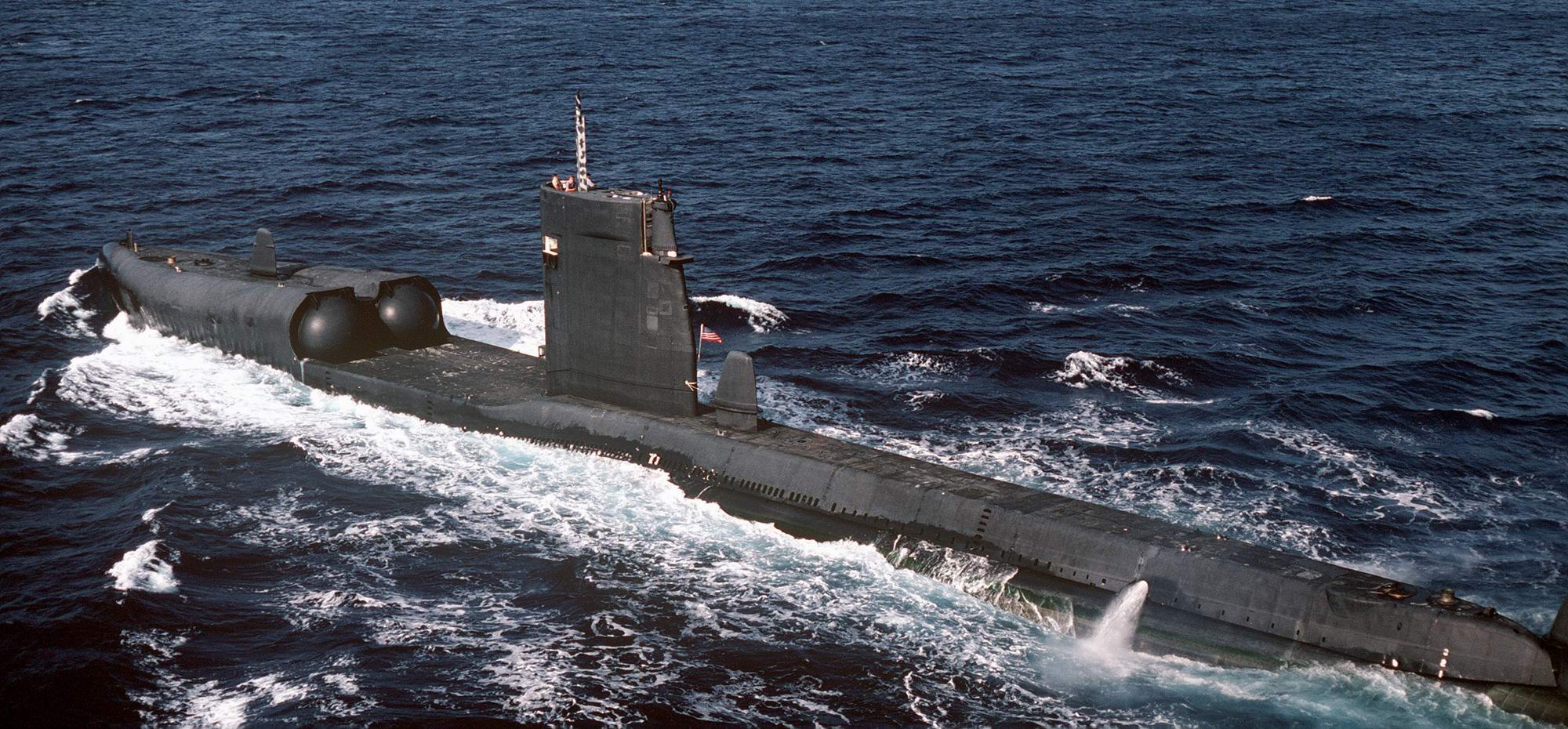 USS Grayback (SSG-574) - Jan 14, 1982, USN photo by S. Smith .jpg