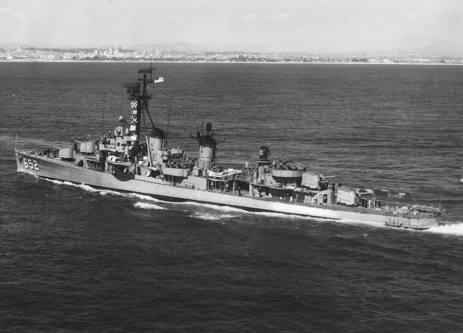 USS Ingersoll (DD-652).jpg