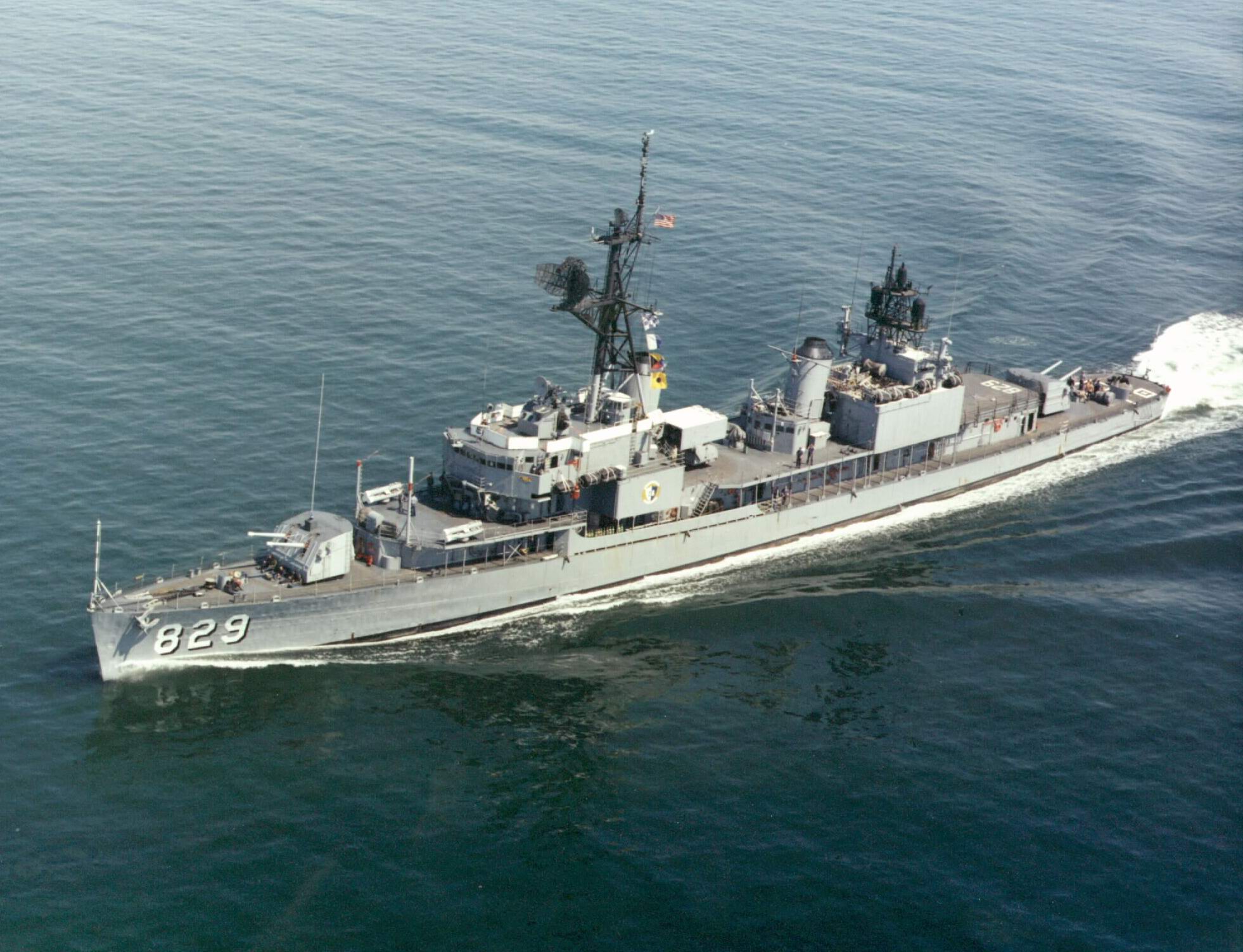 USS Myles C. Fox (DD-829).jpg