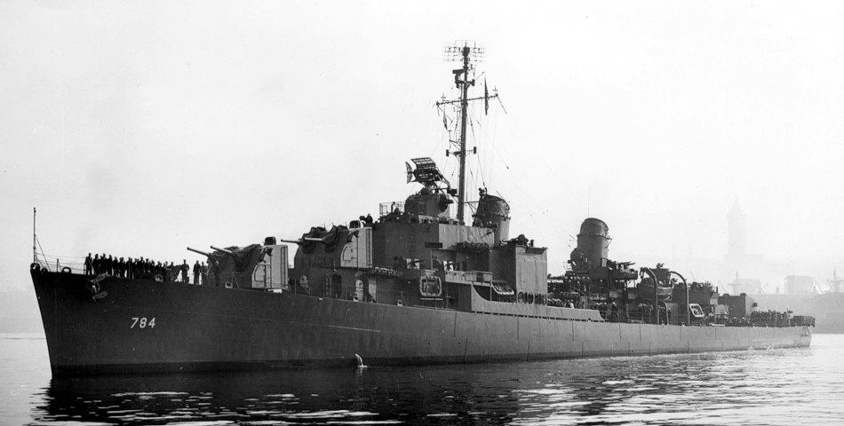 USS McKean (DD-784), Seattle, 14 June 1945.jpg