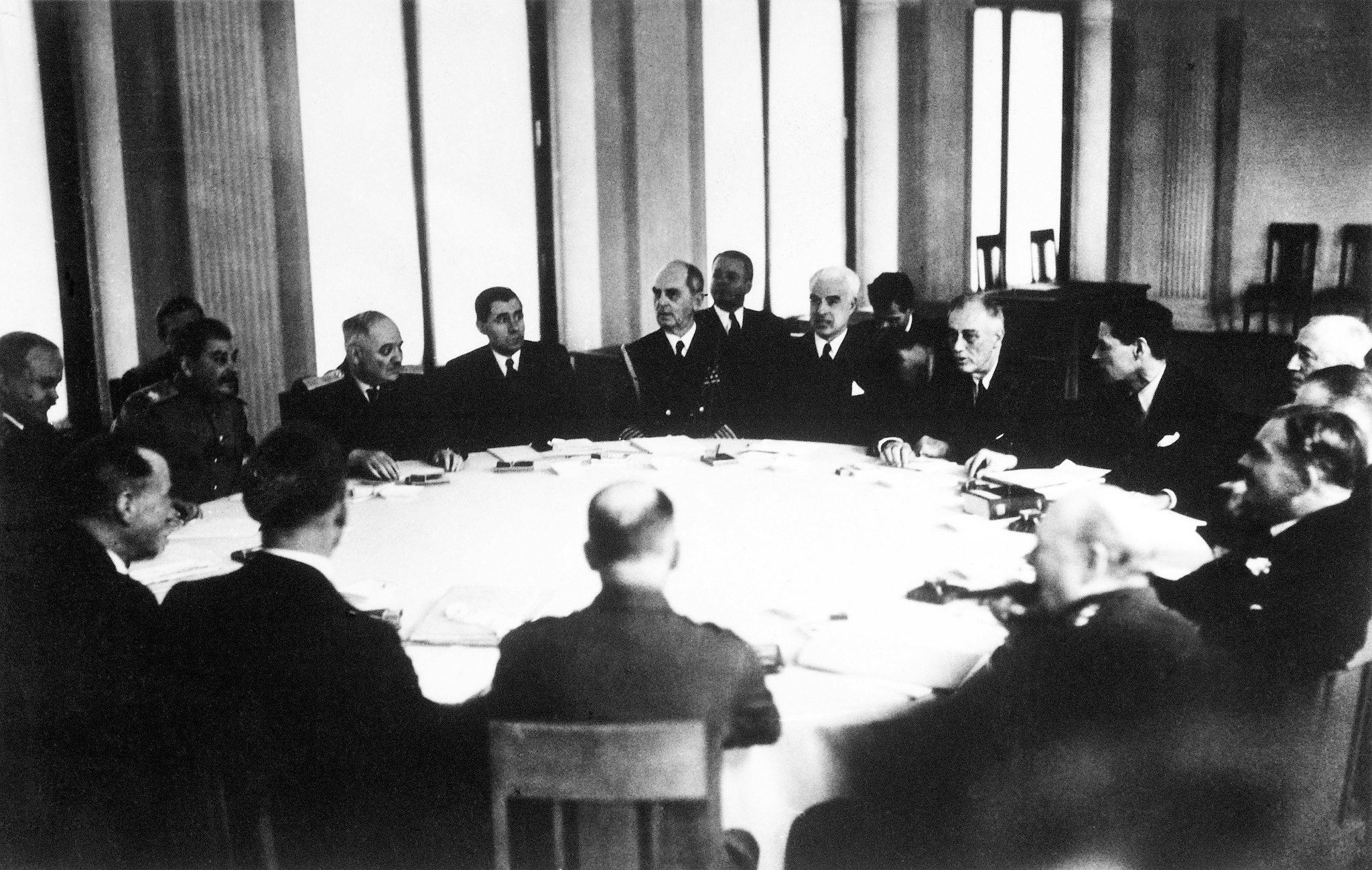 Ялтинская конференция 4–11 февраля 1945.jpg