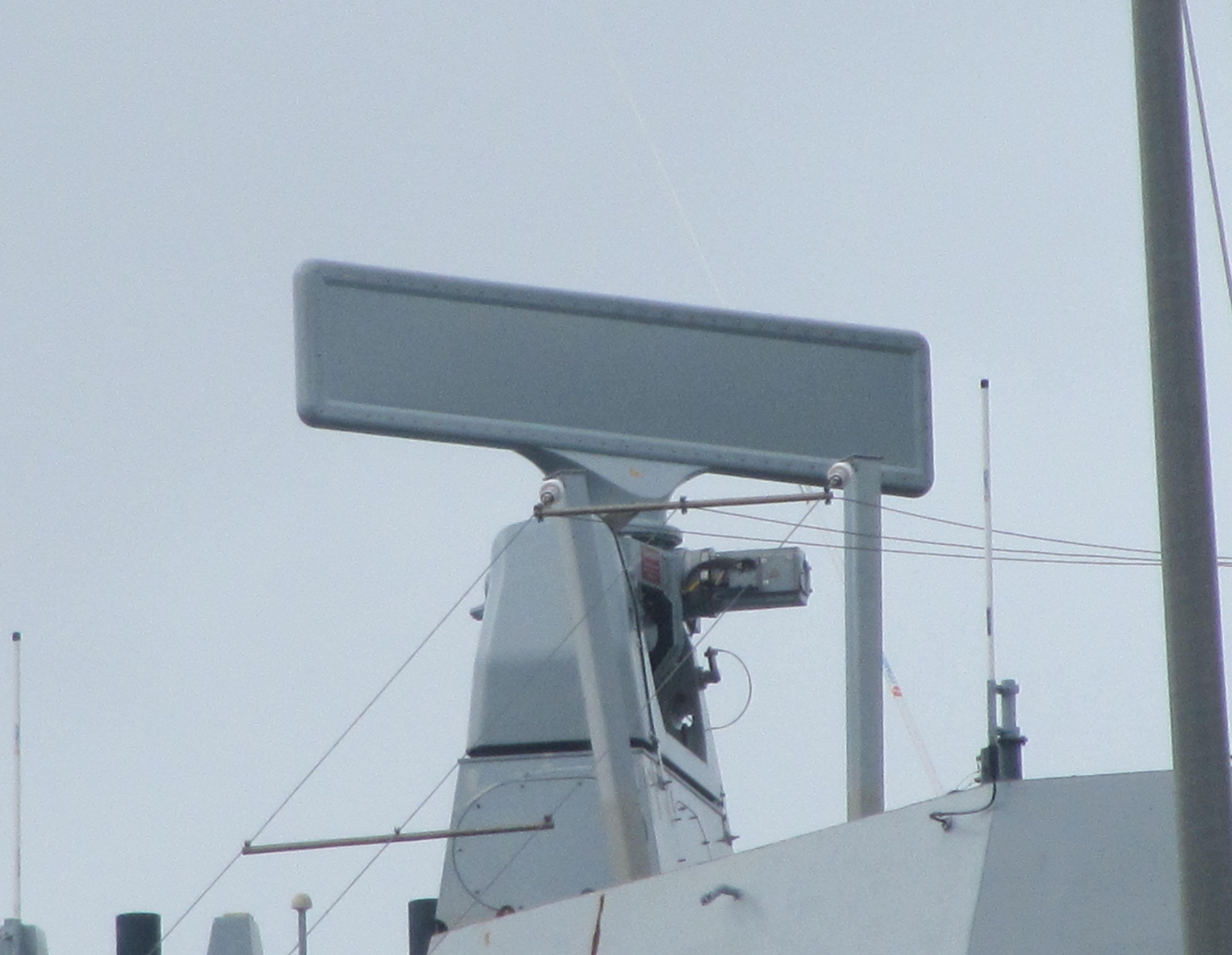 Antenna RSR-210N radar_вид сперед.jpg