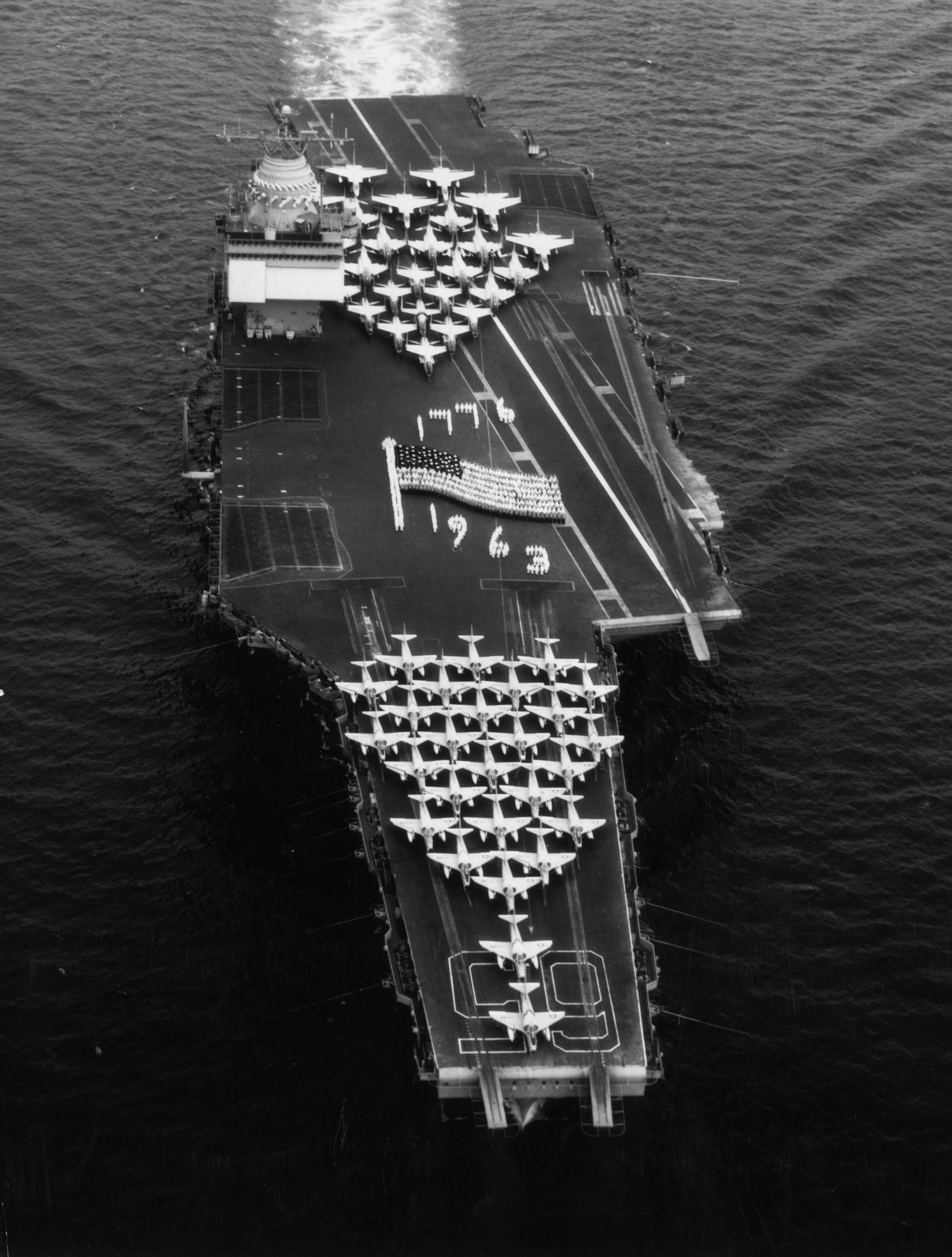 USS Enterprise (CVN-65) in 1963.jpg