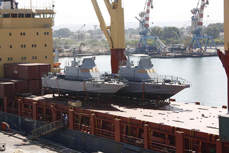 Р255 и Р256 типа Shaldag Mk II (постройки израильской верфи Israel Shipyards)_перед отправкой из Хайфы_4.9.2012 г.jpg