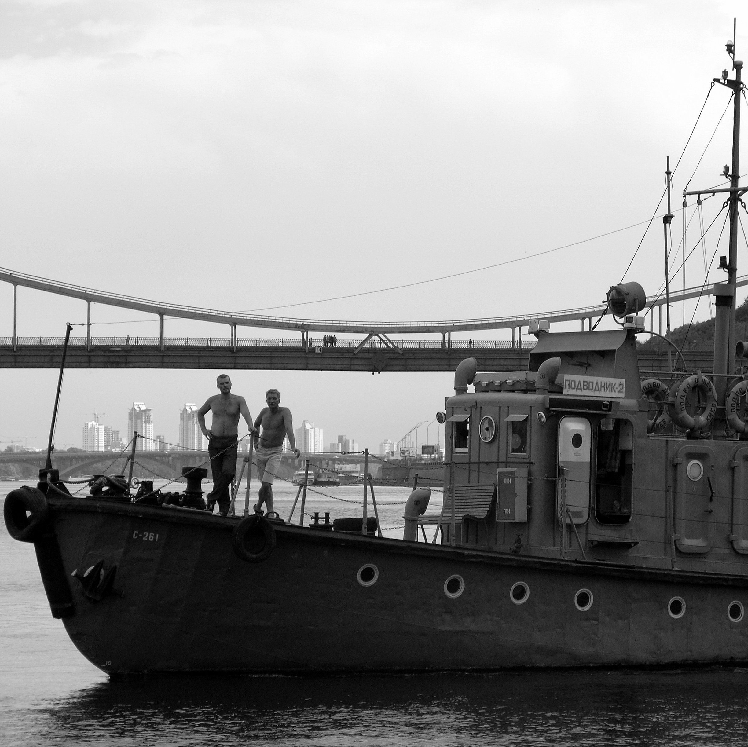 Подводник-2 в п.Киев,прим.2007 г.jpg
