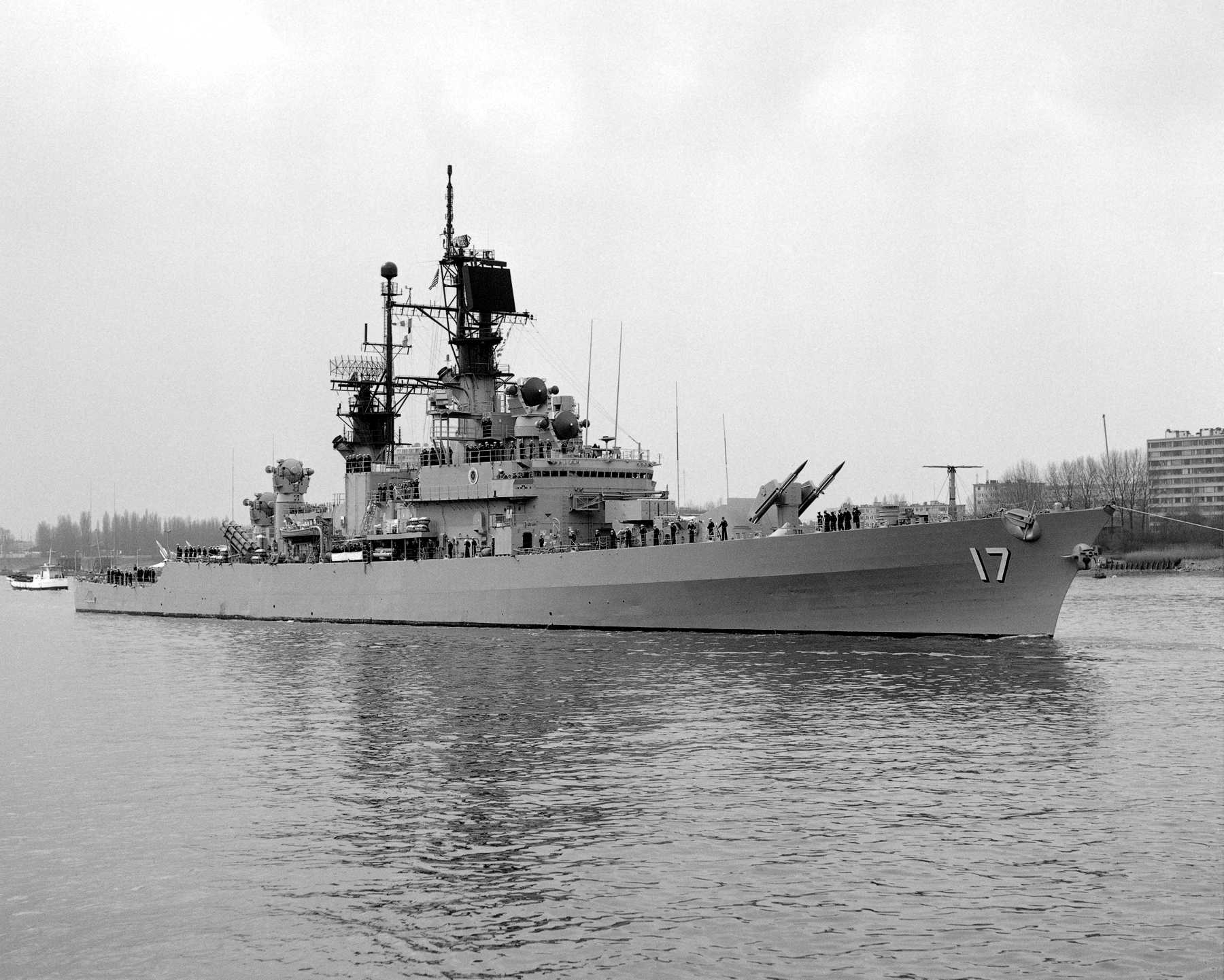 USS Harry E. Yarnell DLG 17.jpg