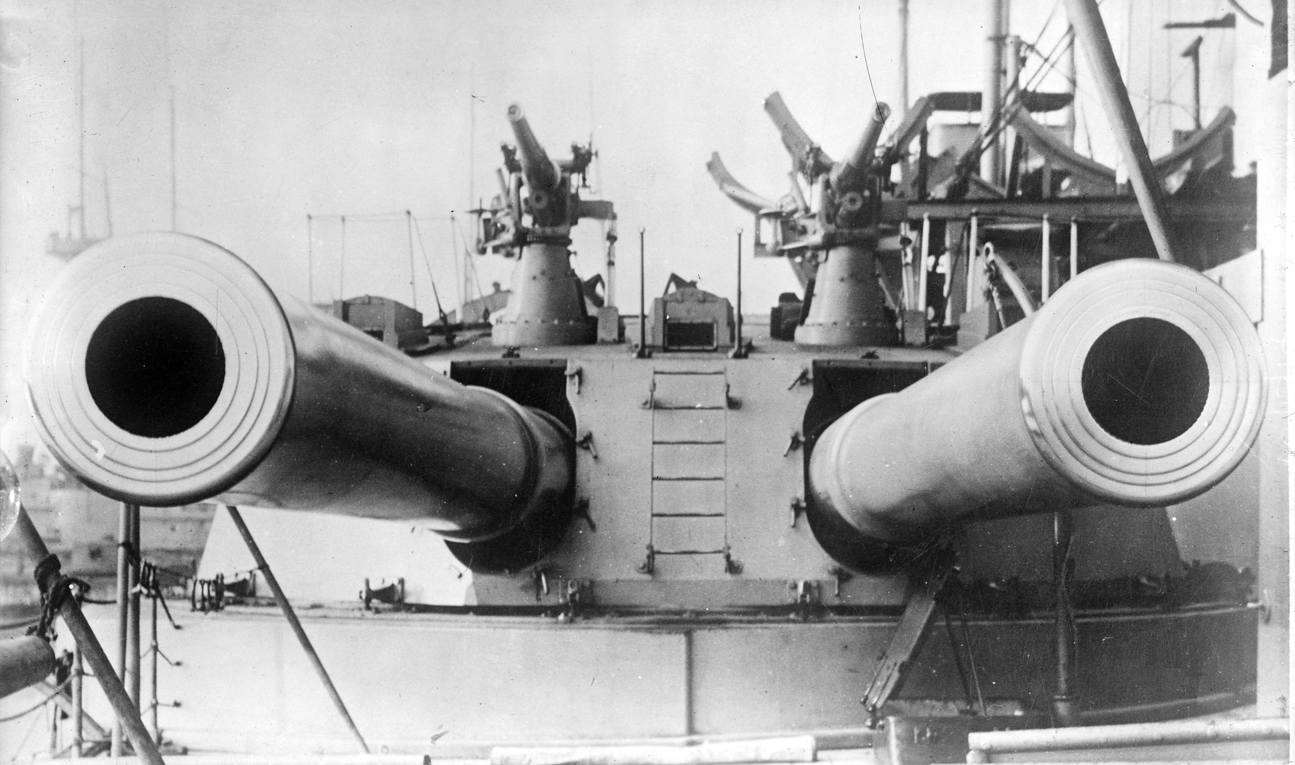 HMS Dreadnought 2.jpg