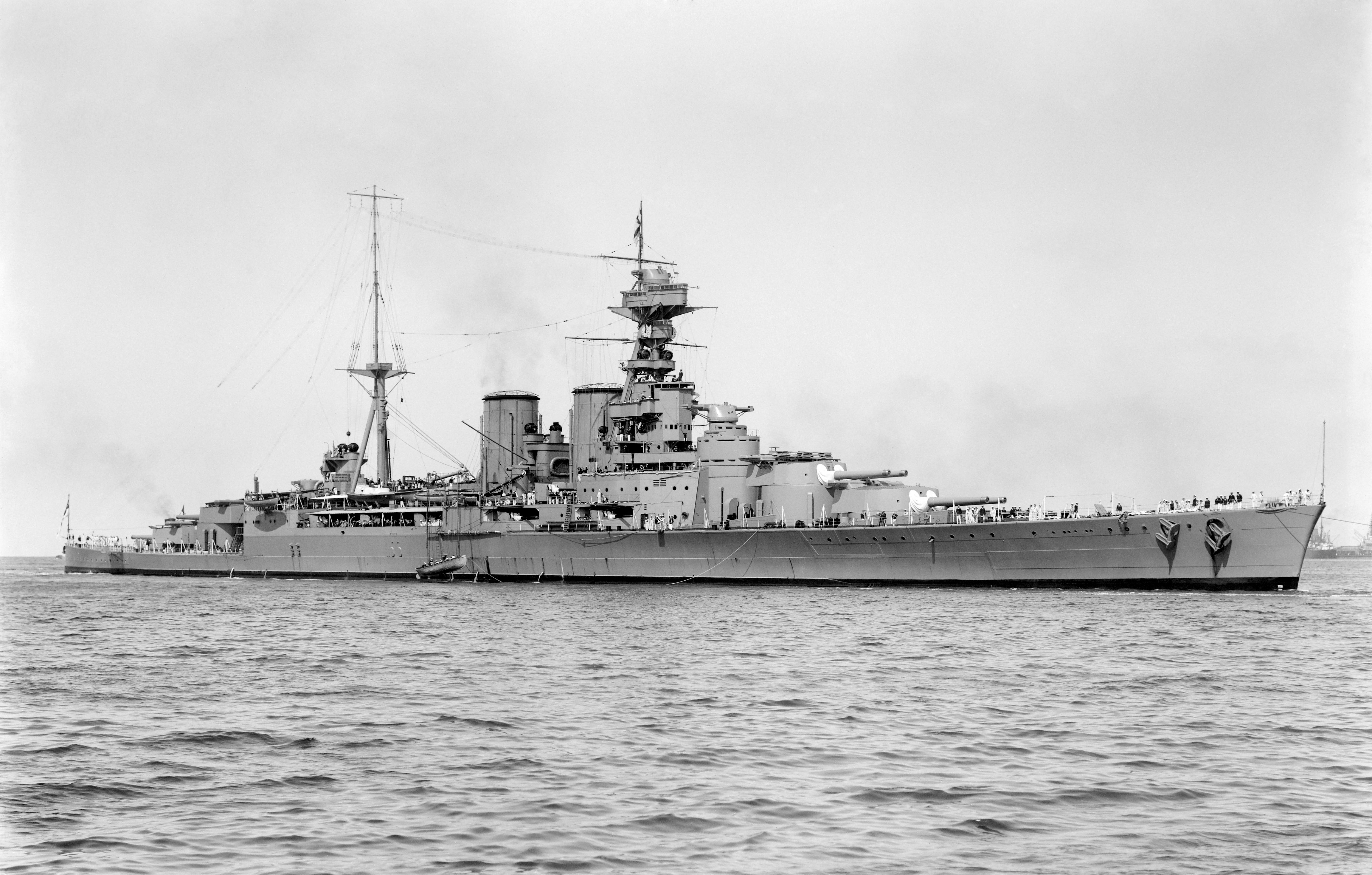 HMS Hood 1924.jpg
