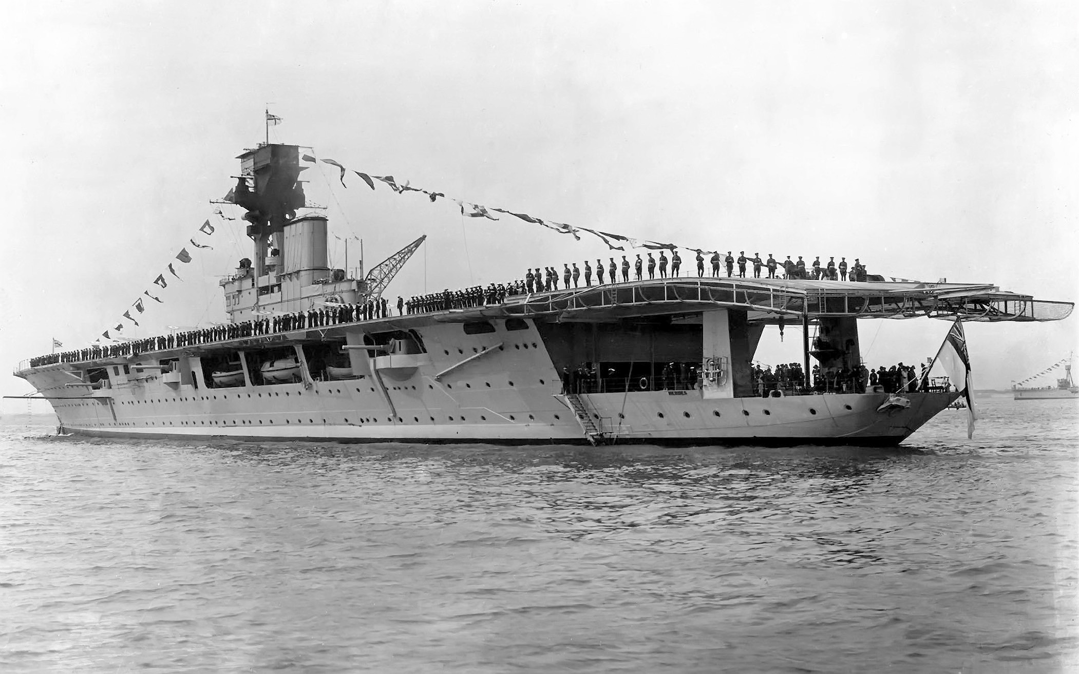 HMS Hermes 1937.jpg