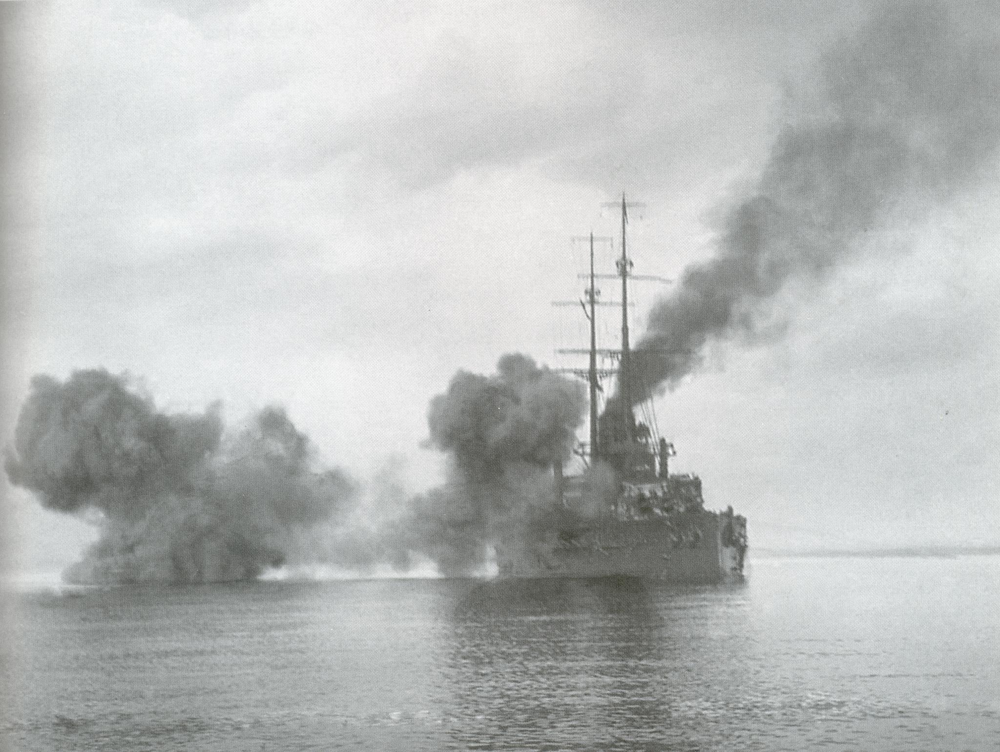 S.M. Schlachtschiff Viribus Unitis Anschiessen der 30,5 cm Geschütze 1912.jpg