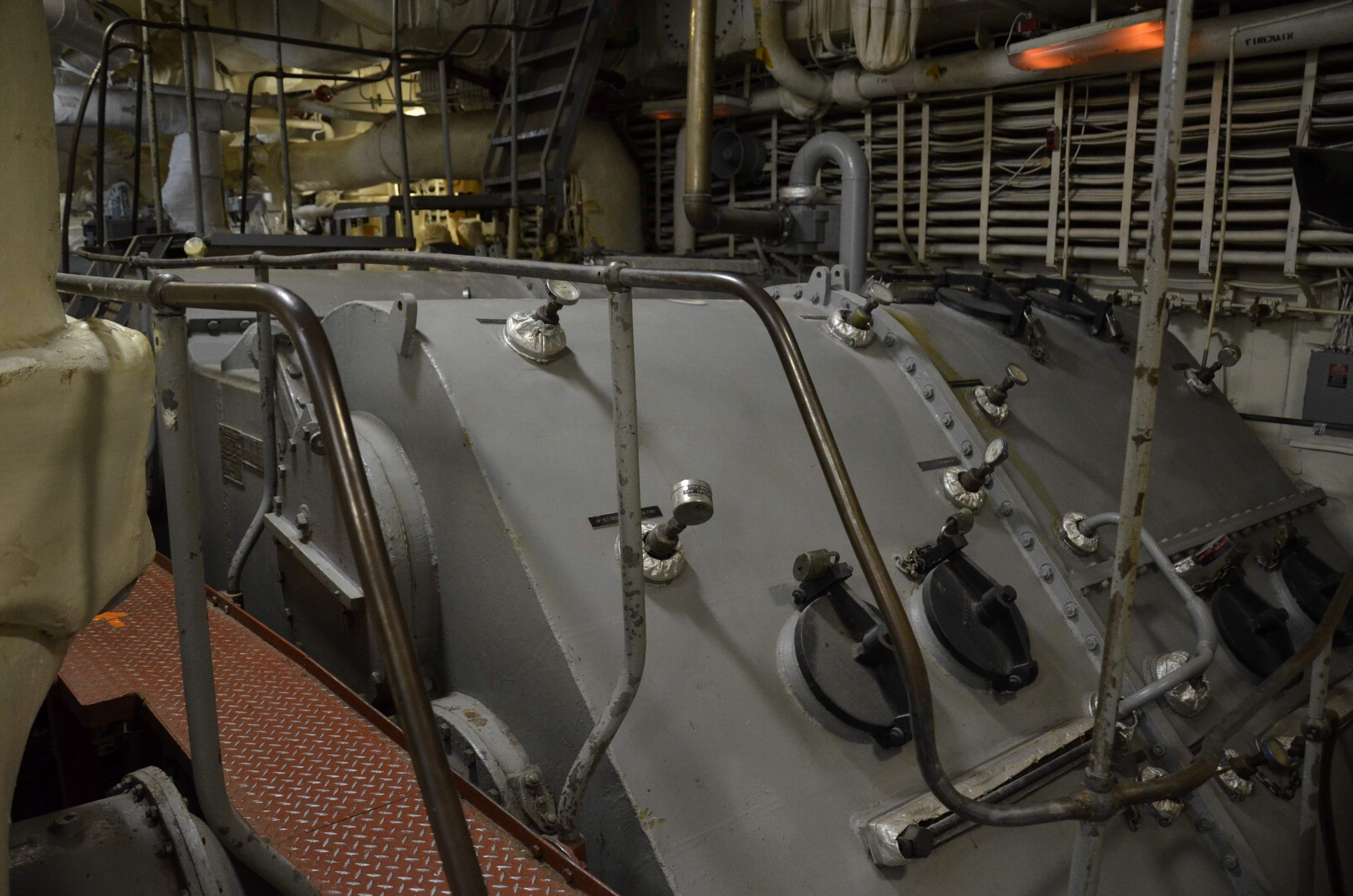 #4 Engine room, #3 Main Engine Reduction Gear, USS New Jersey, BB-62 - by Jack Cleary, 2011.jpg