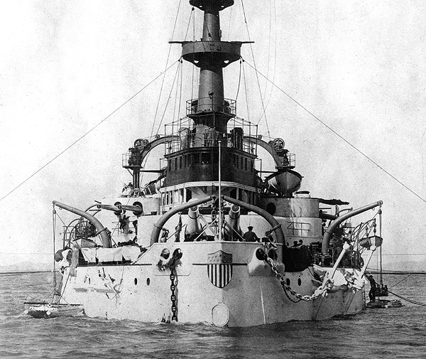 uss_or_bows_on.jpg