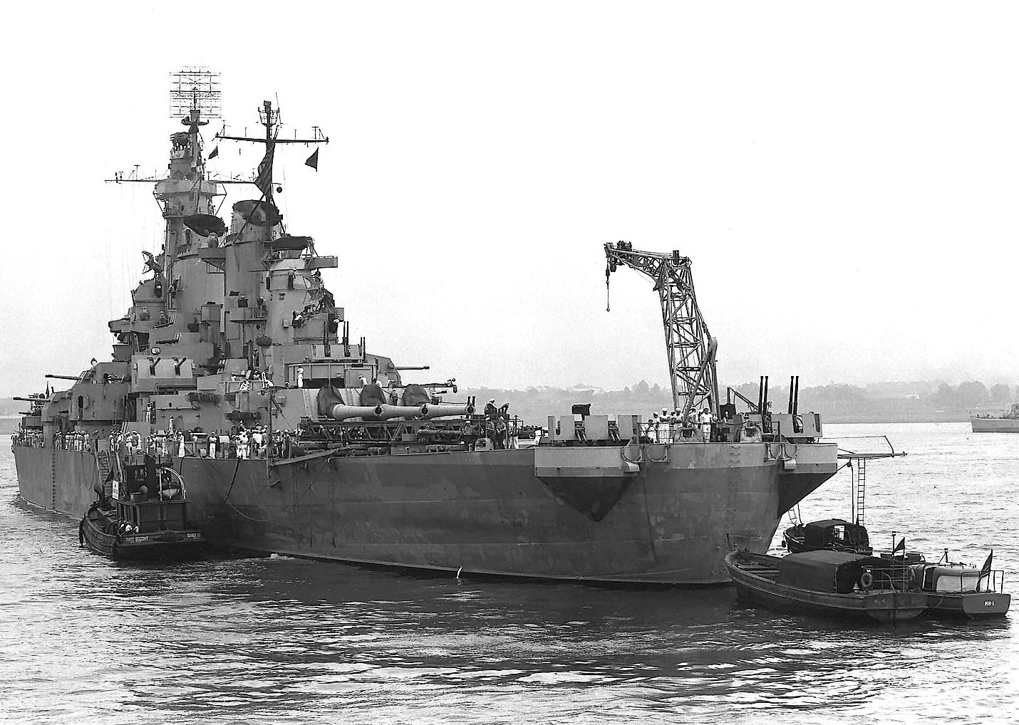 USS Iowa (BB-61) - off New York Naval Ship Yard, July 9th 1943.jpg