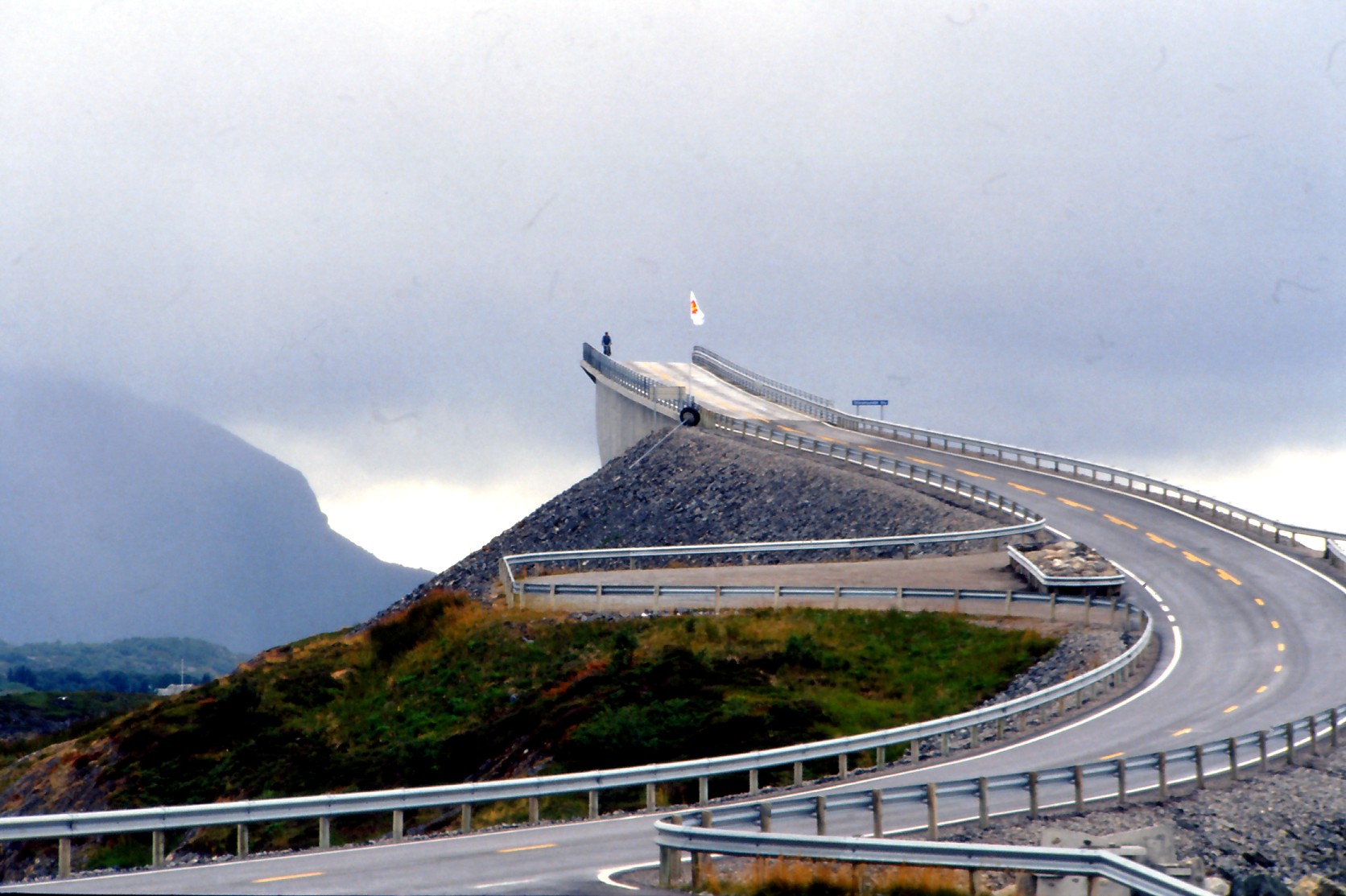 Storseisundet bridge, Norway.jpg