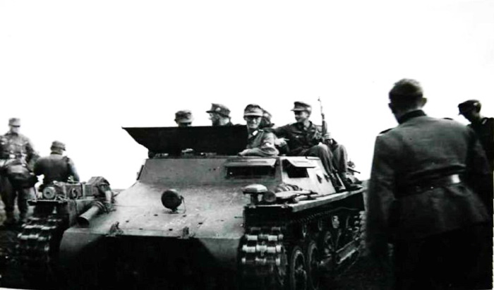 Panzerkampfwagen_I-II_59.jpg