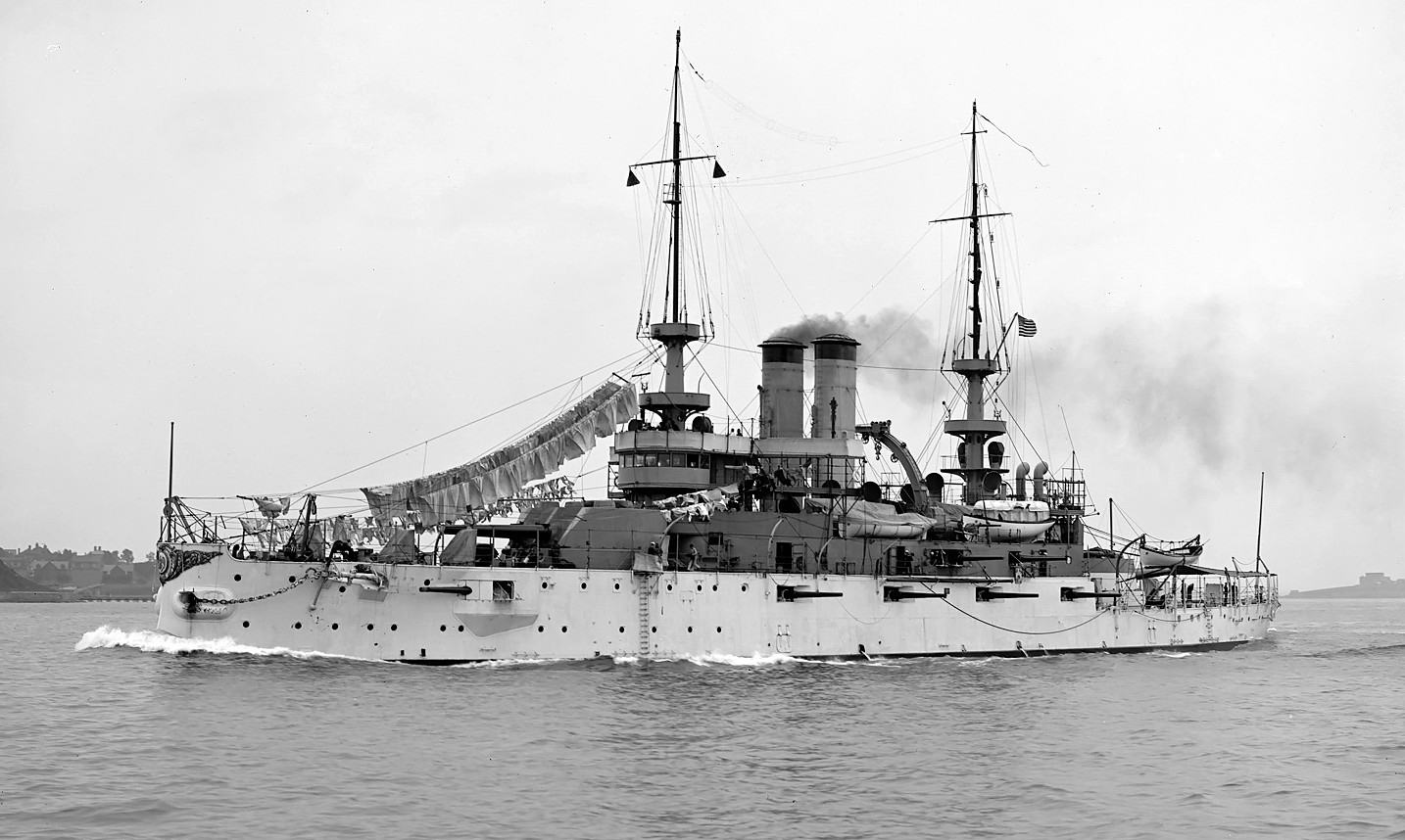 USS Illinois (BB-7), 1905.jpg