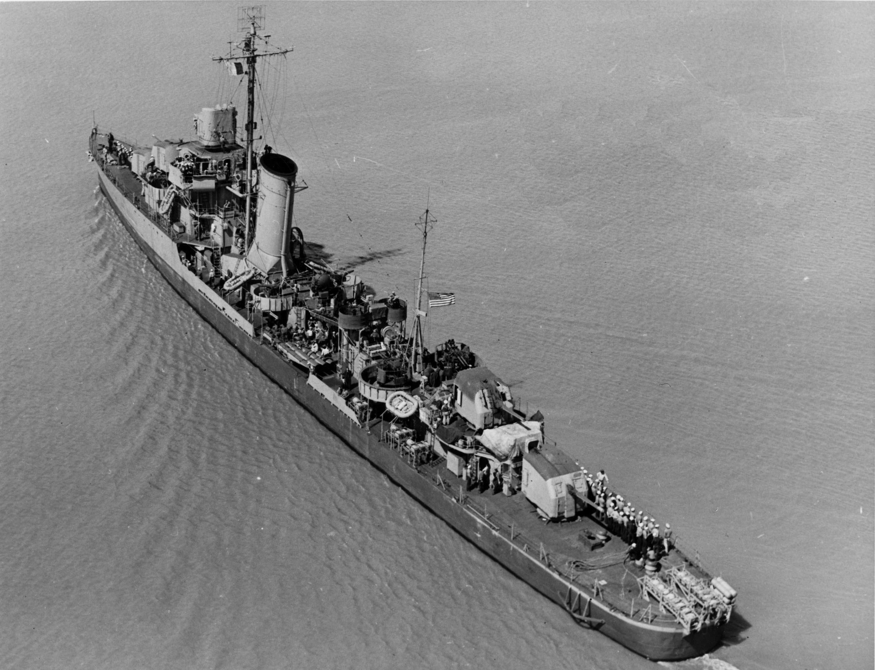 USS Mayrant (DD-402) - April 27, 1944 - 2.jpg