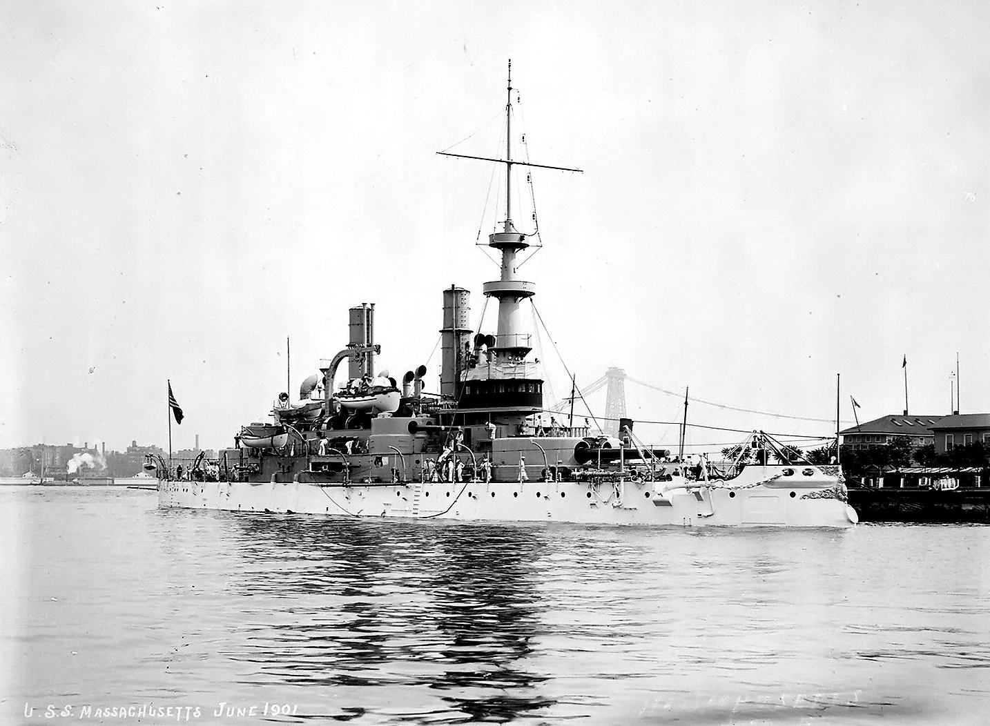 USS Massachusetts (BB-2) - New York - June 1901.jpg