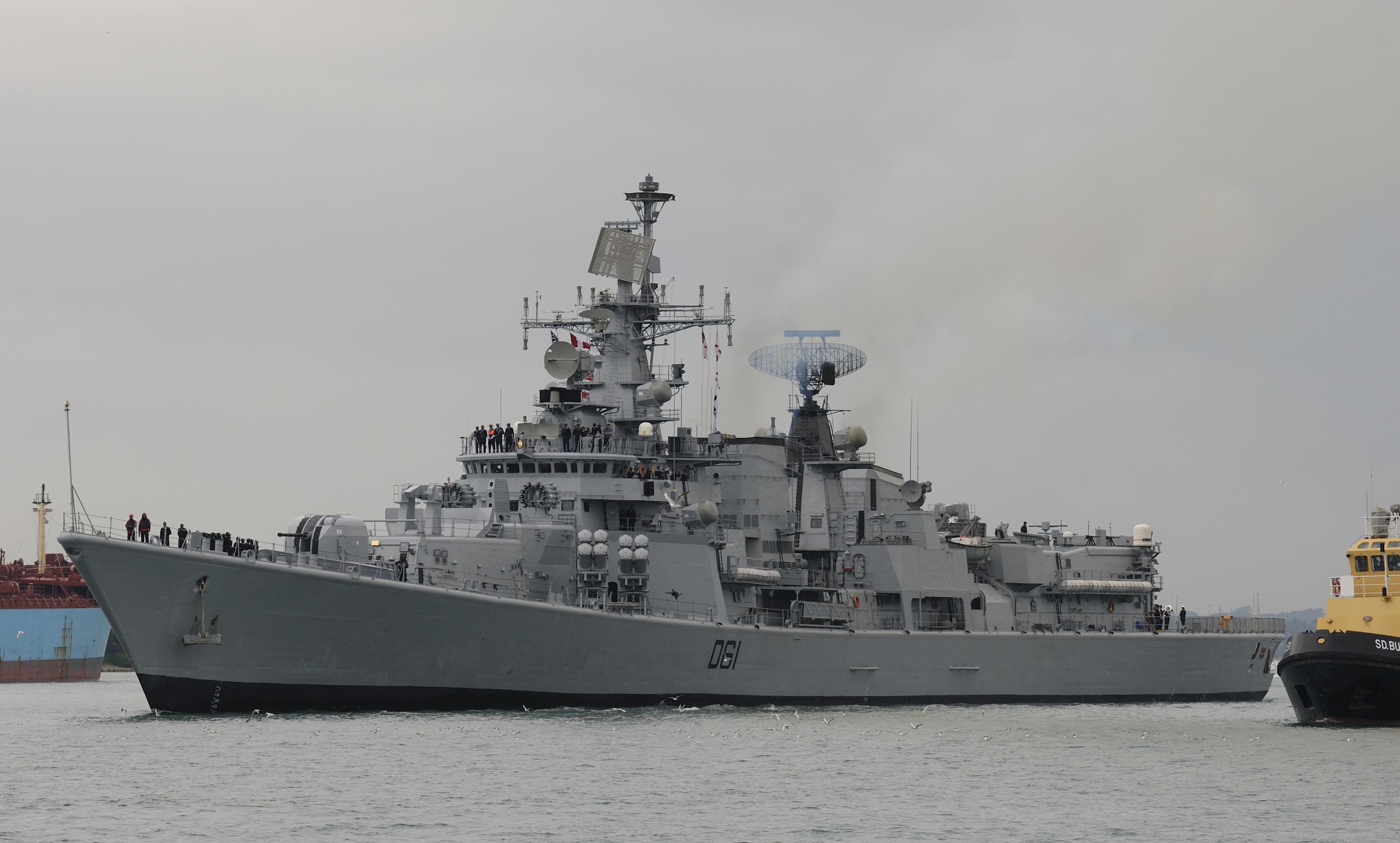 Delhi-Class-Destroyer-INS-Delhi-D61-Indian-Navy-06.jpg