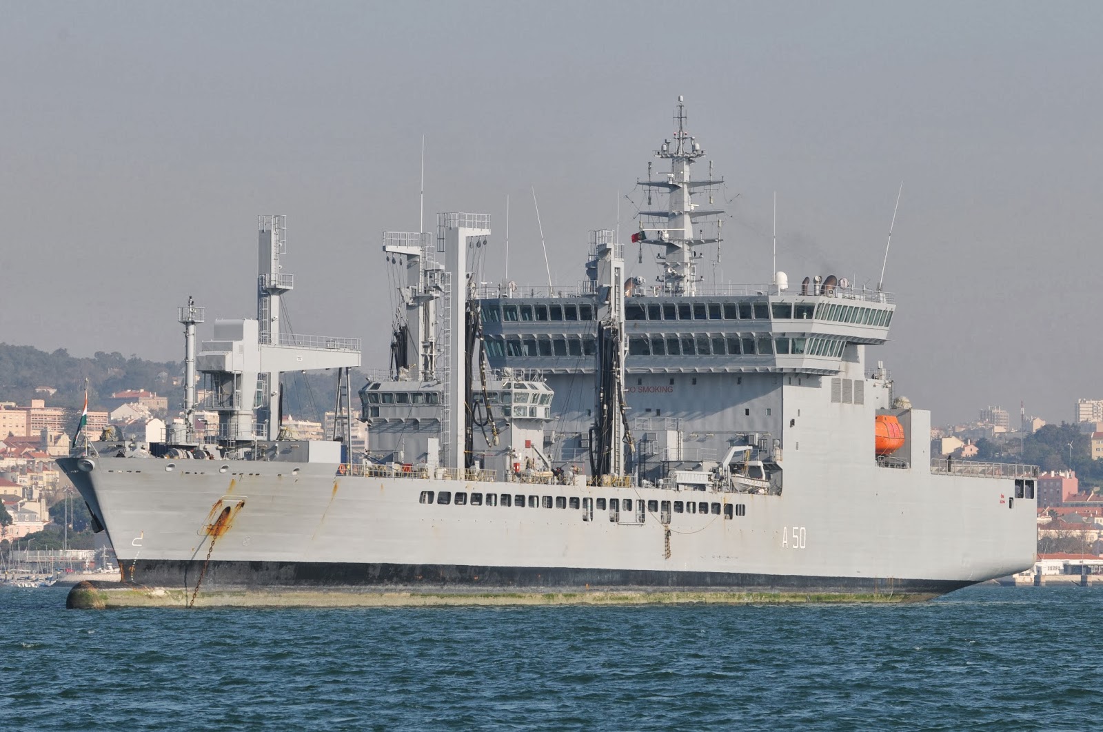 A50 INS DEEPAK 2013-12-16 at Lisbon @ L. M. Correia 3136.JPG