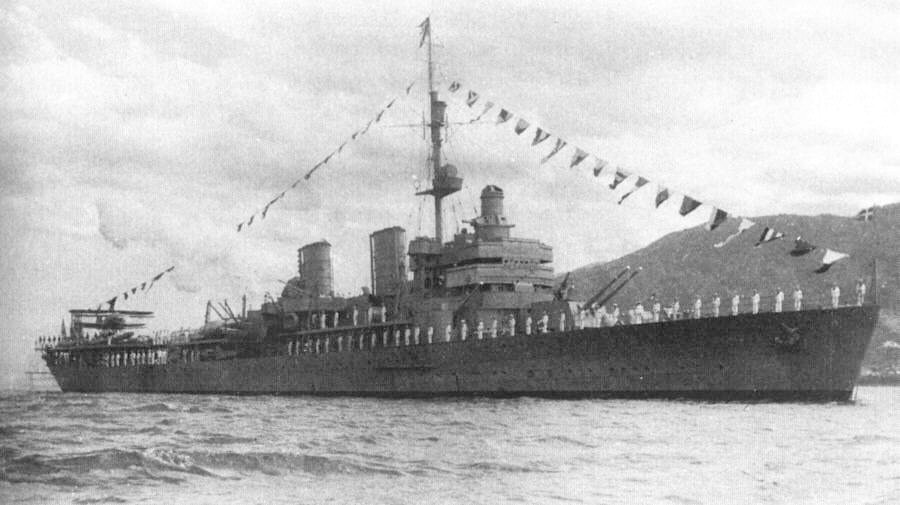 HMS_Gotland_(cruiser),_1936.jpg